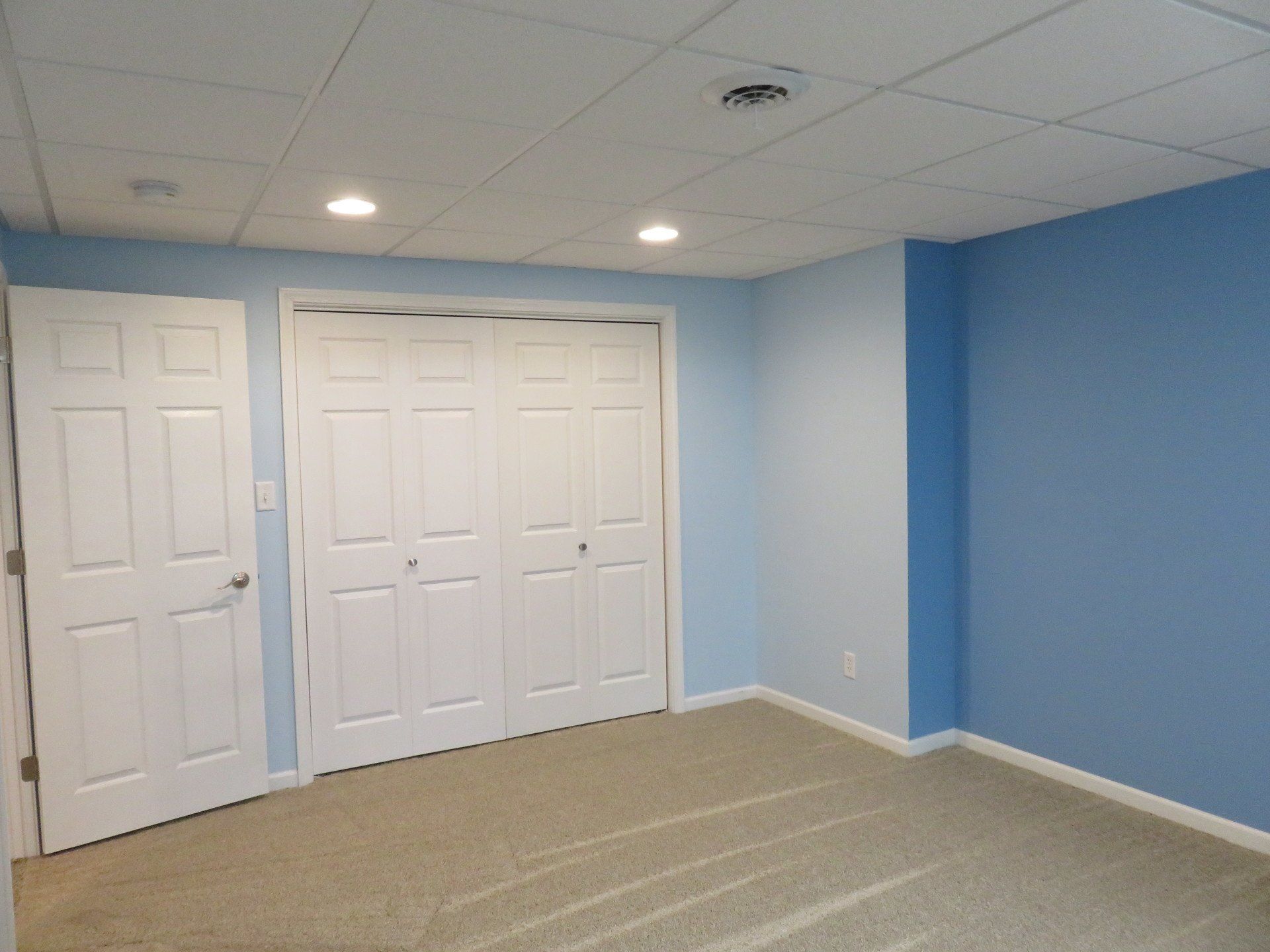 Wall Framing and Drywall Installation/Repair