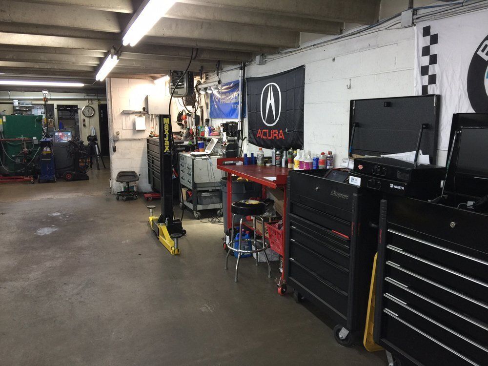 Garage shop