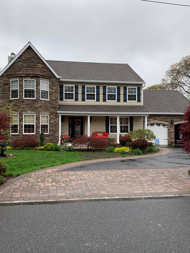 Residential house roof