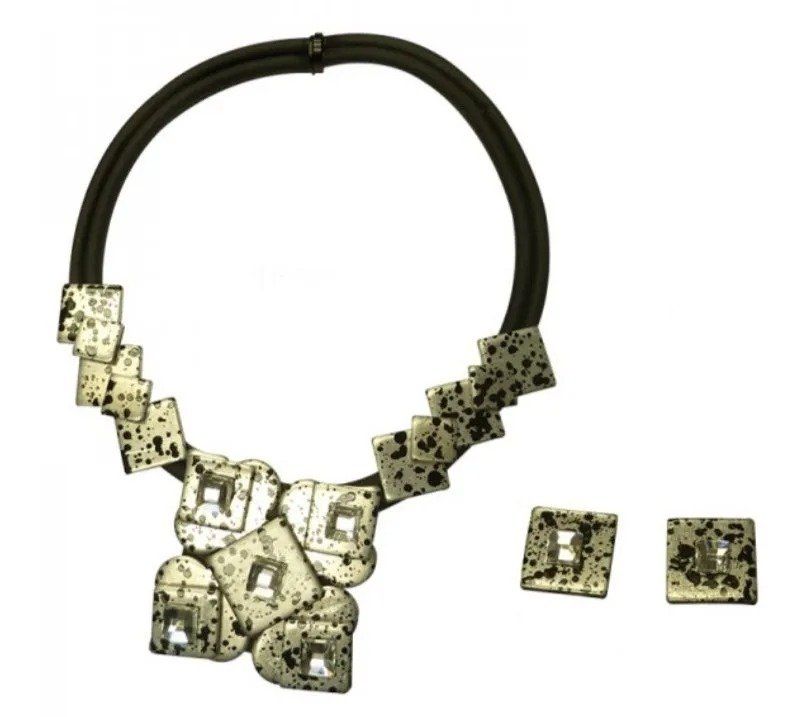 earrings and necklace set