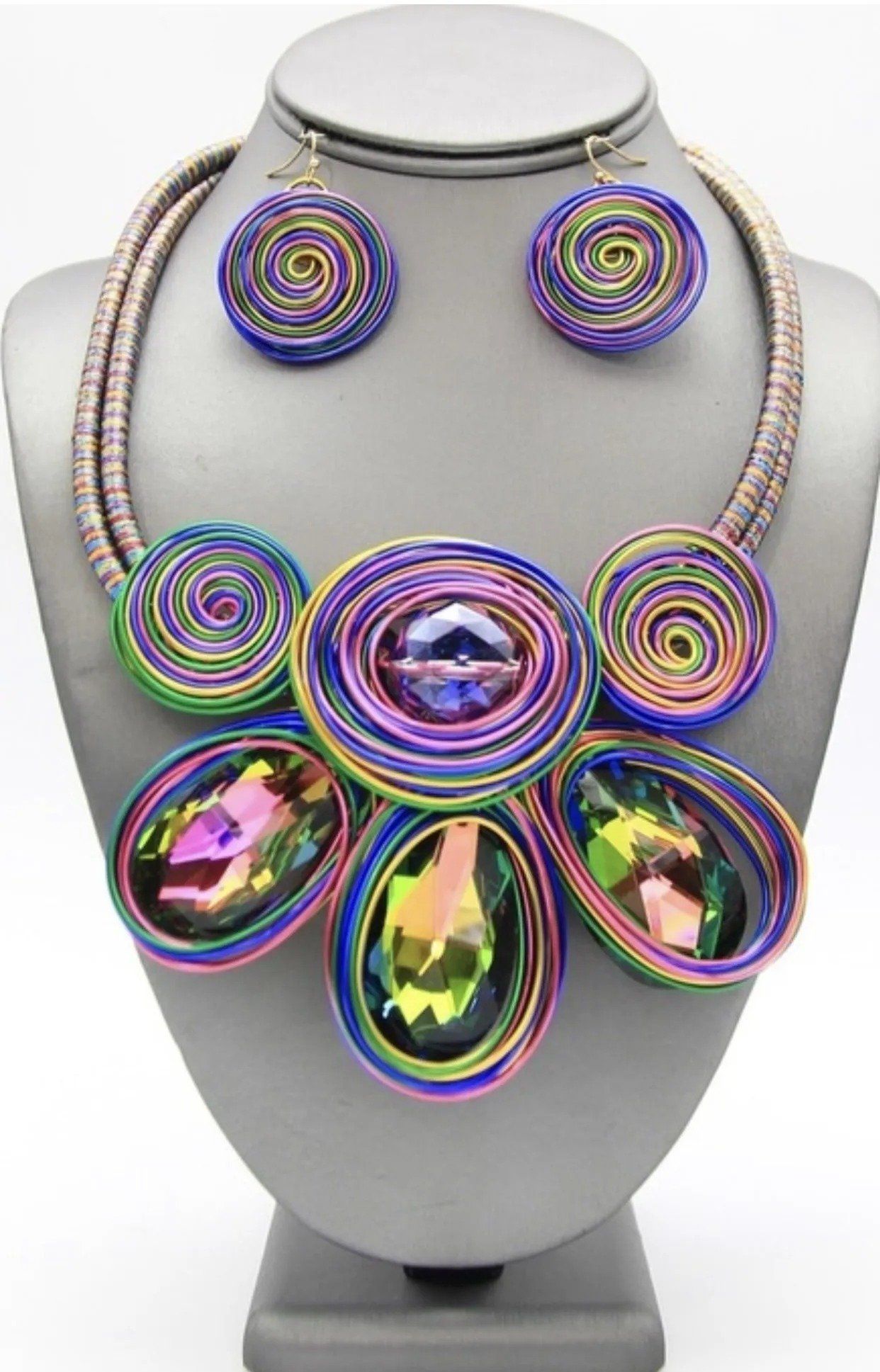colorful necklace set