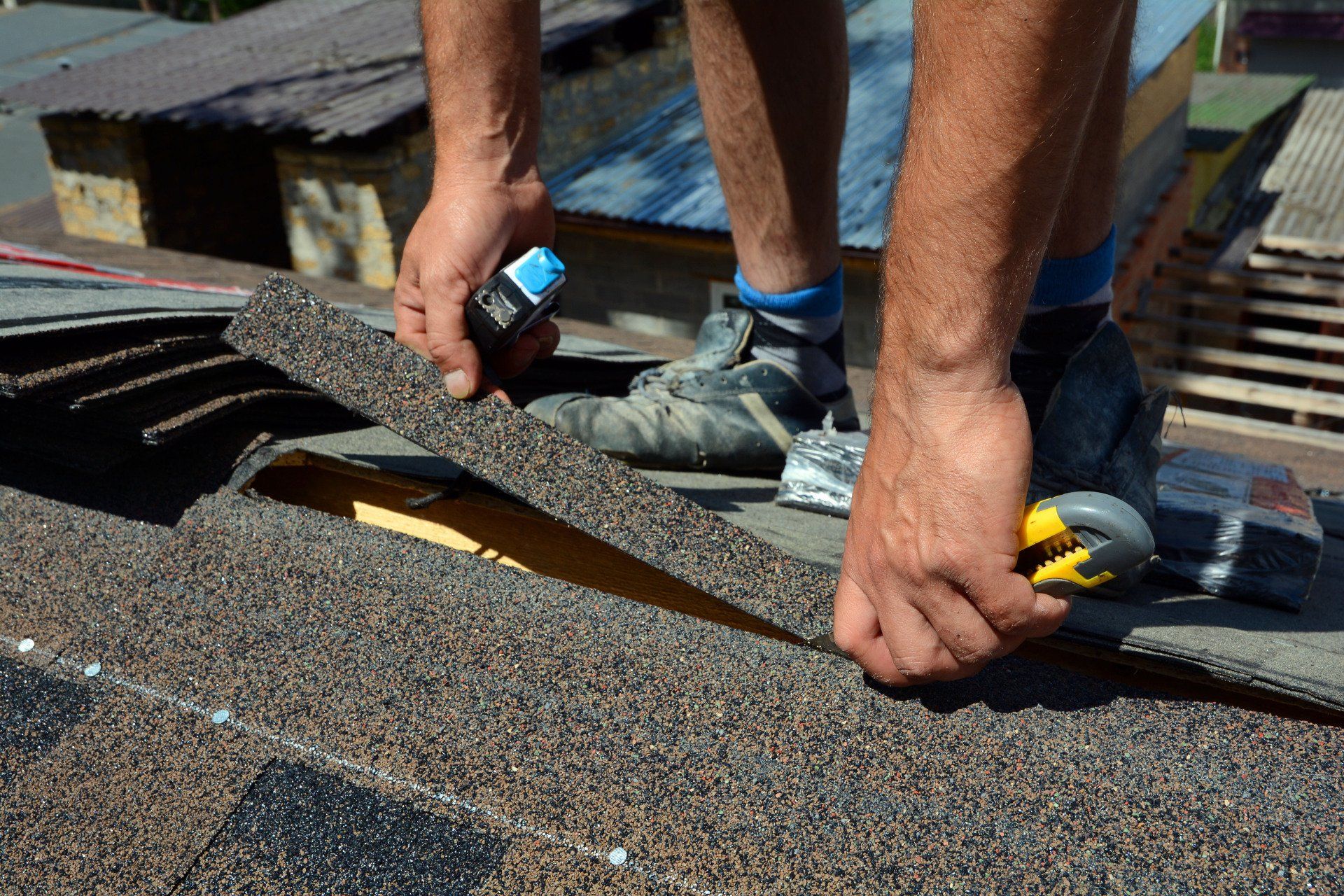 Roof repair service
