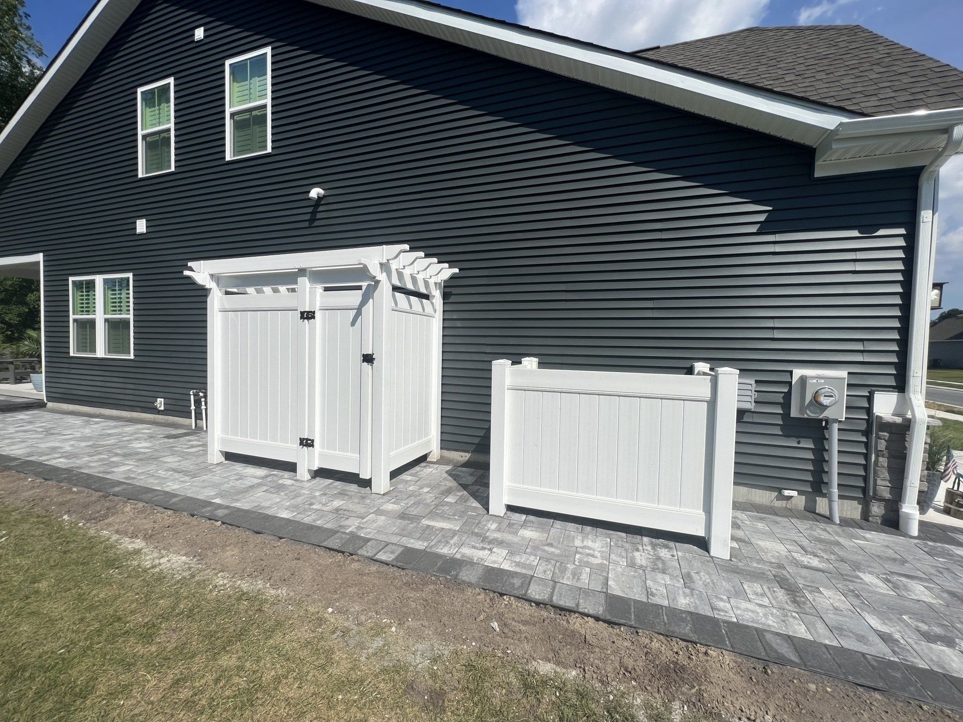 Vinyl fencing
