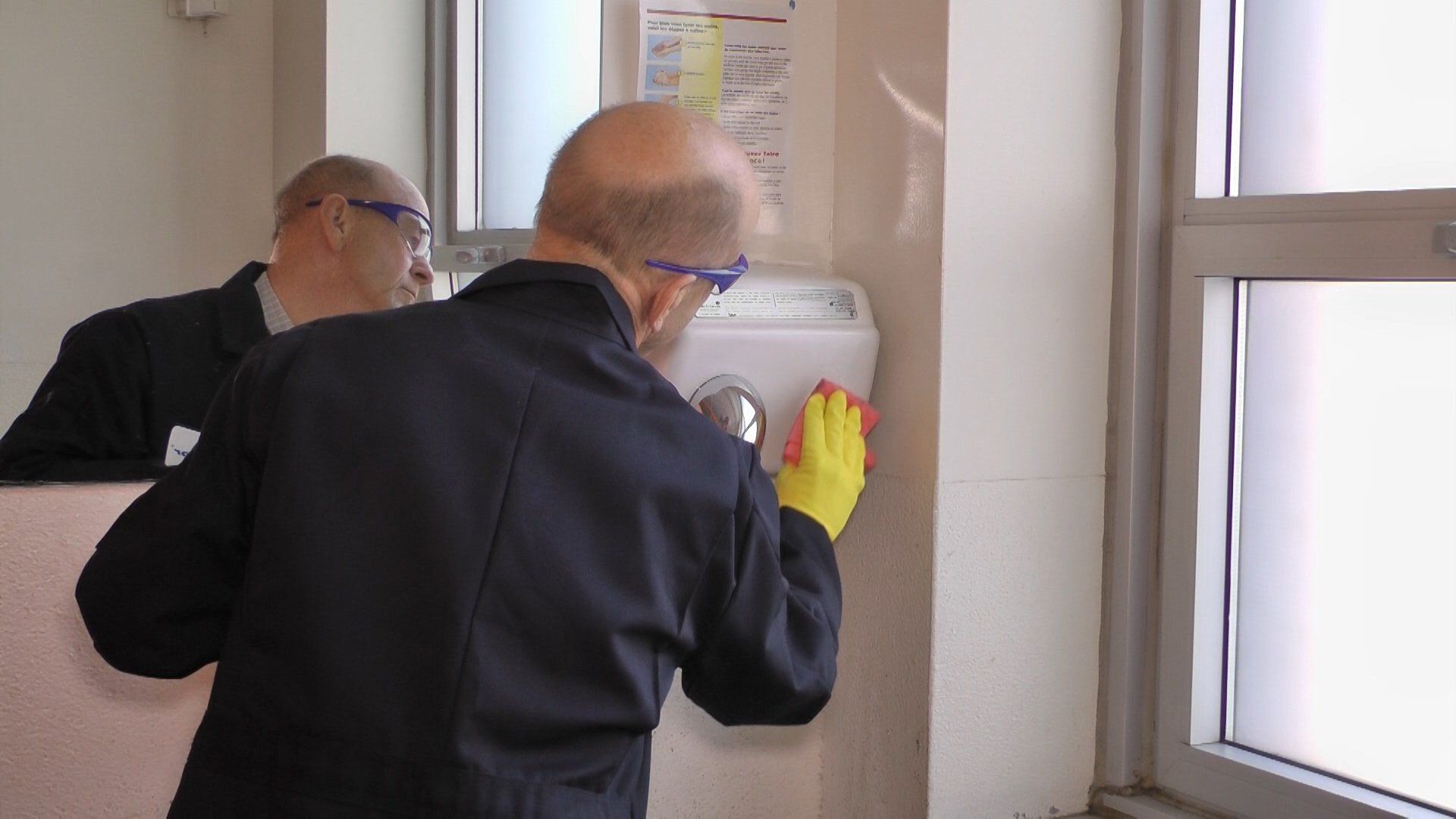 Four Reasons Why You Should Avoid Working With Cleaning Subcontractors