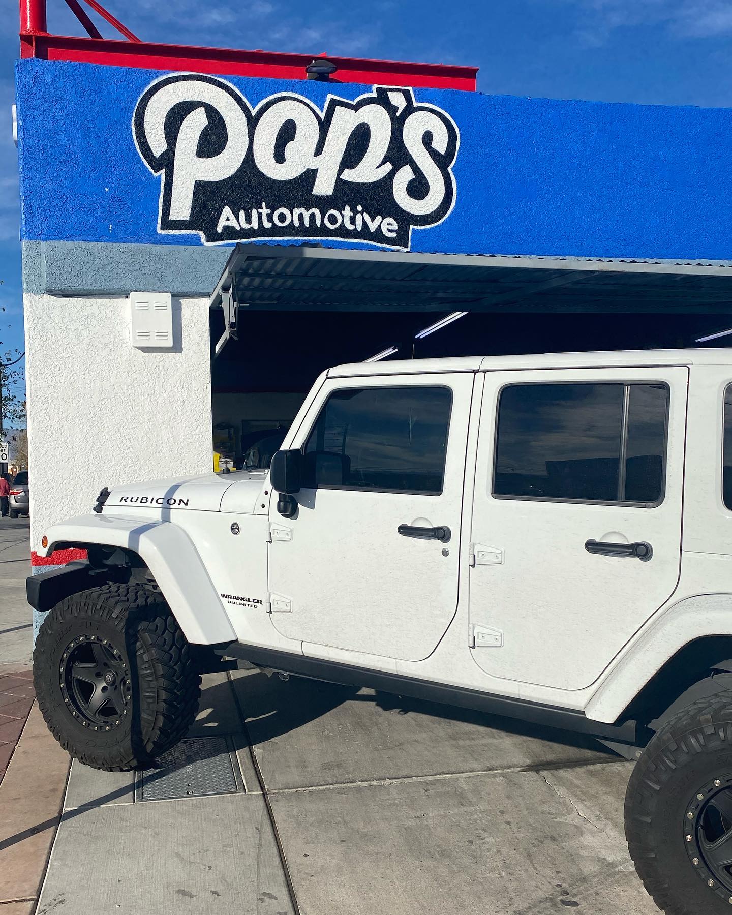 white auto