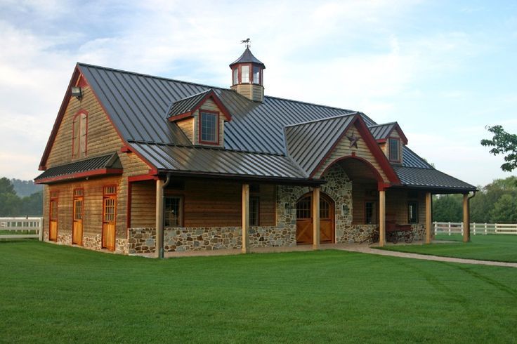 CUSTOM BARN HOME