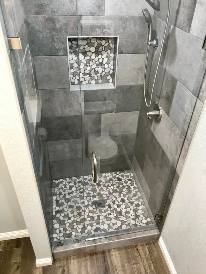 Shower glass enclosure