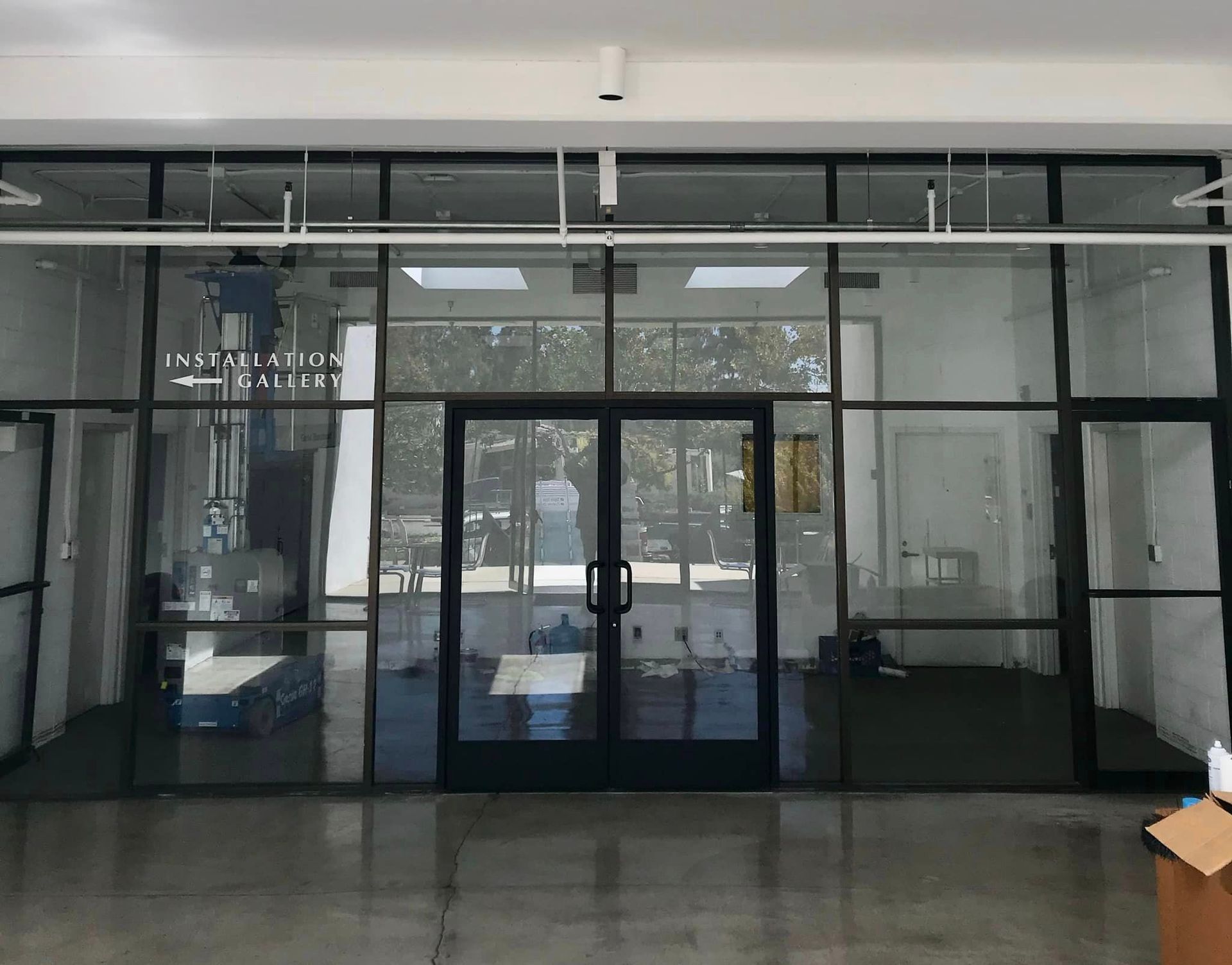 Commercial glass door
