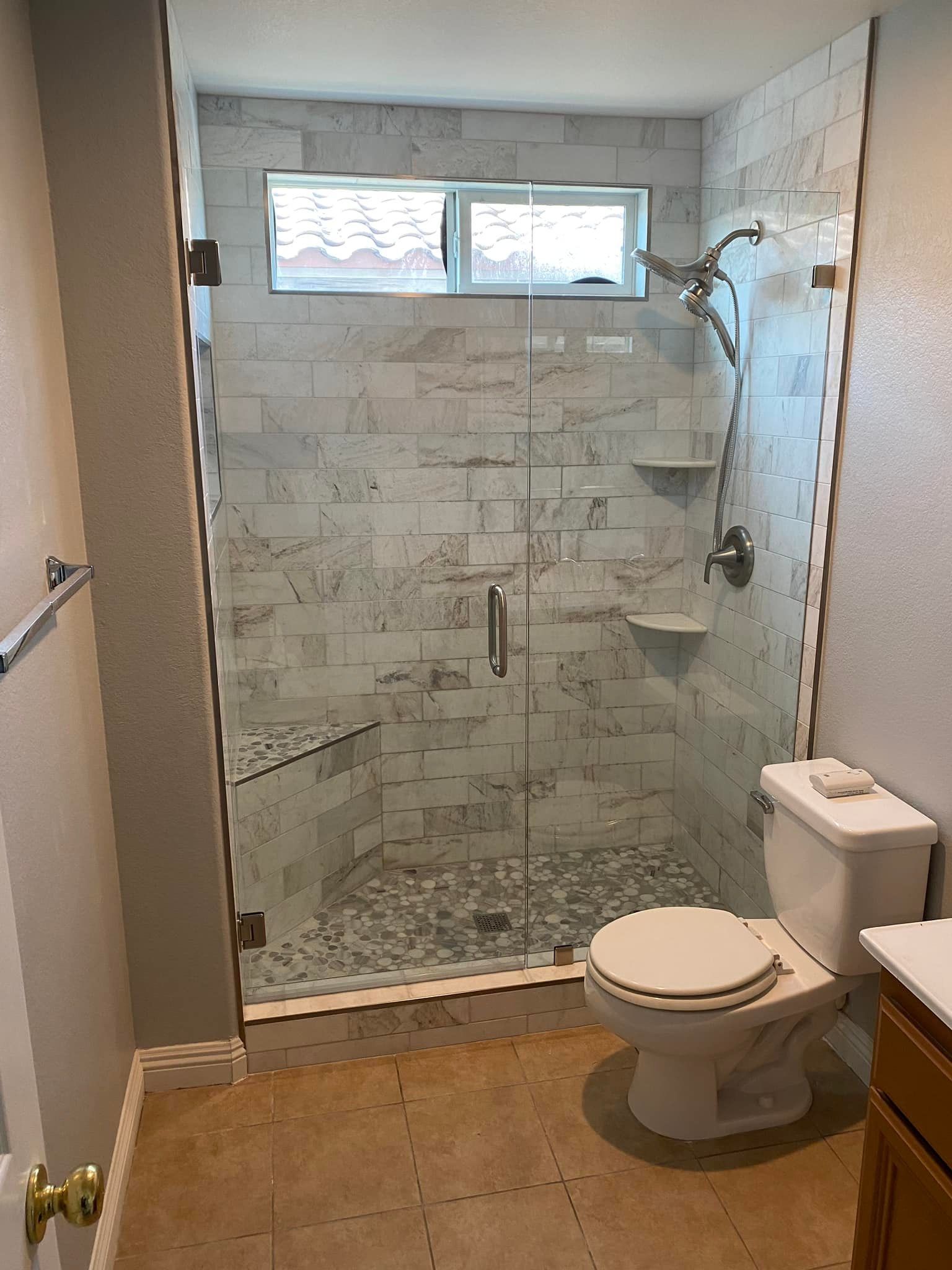 Shower glass enclosure