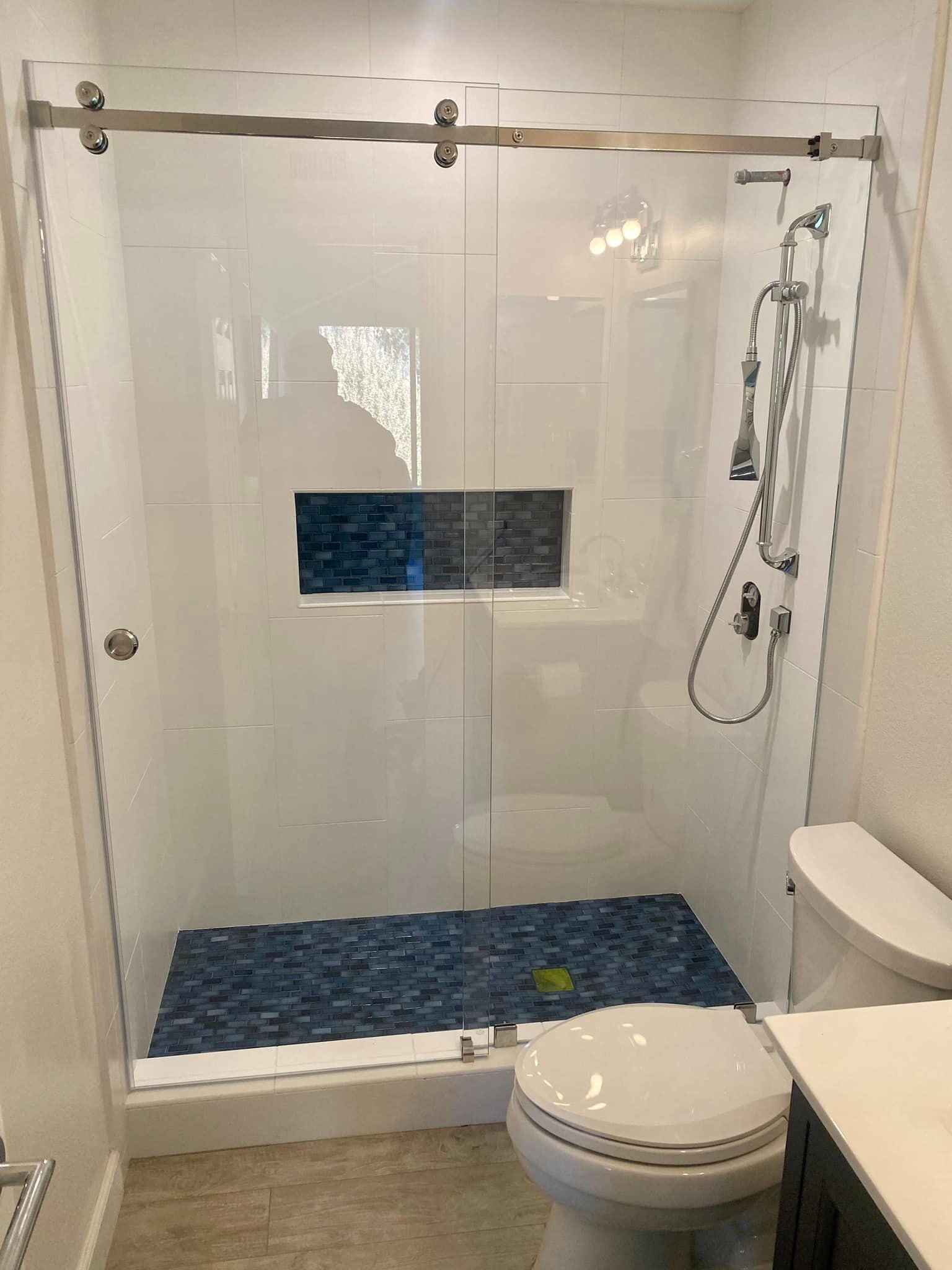 Shower glass enclosure