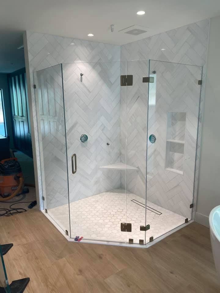 Shower glass enclosure