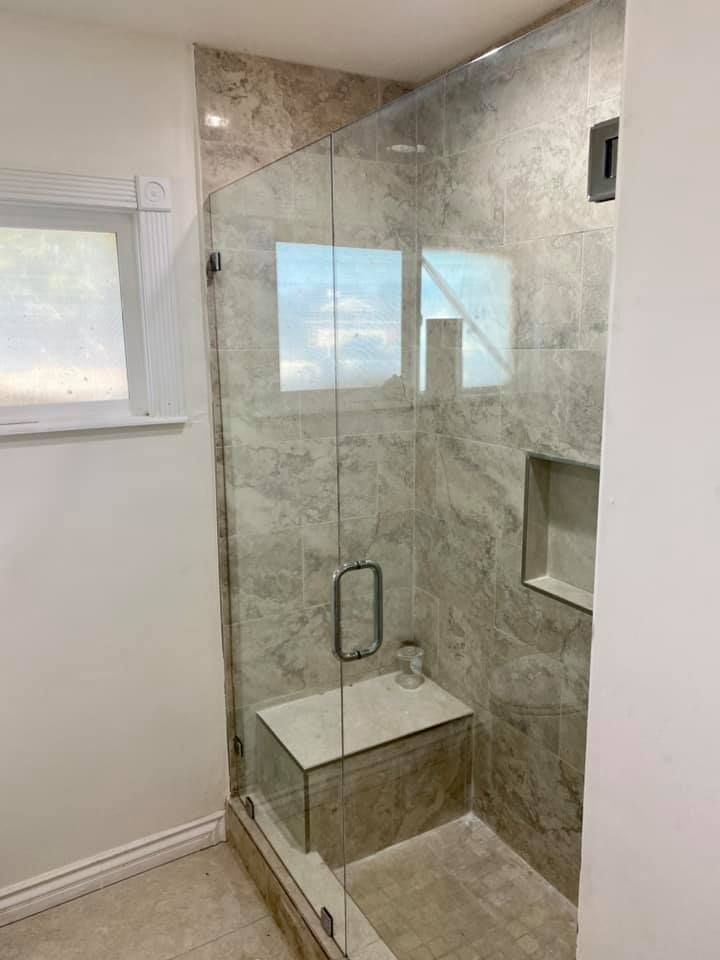 Shower glass enclosure