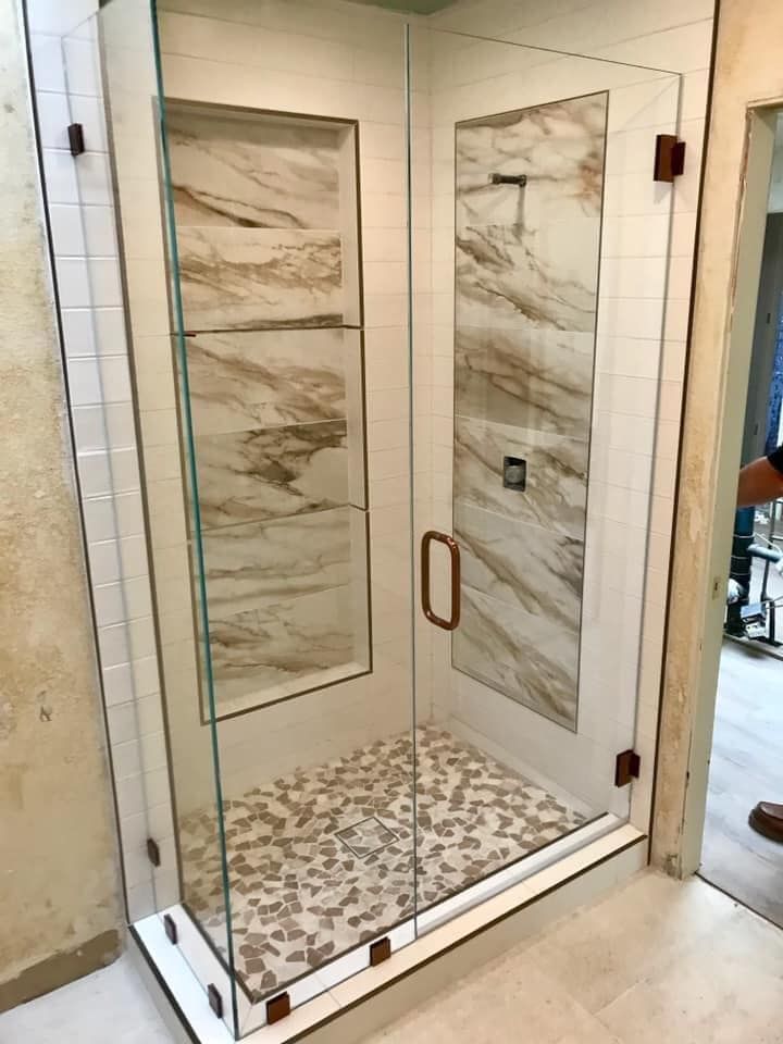 Shower glass enclosure