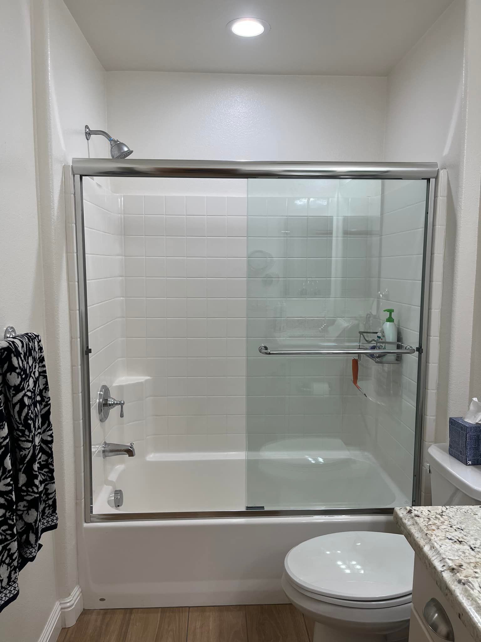 Shower glass enclosure