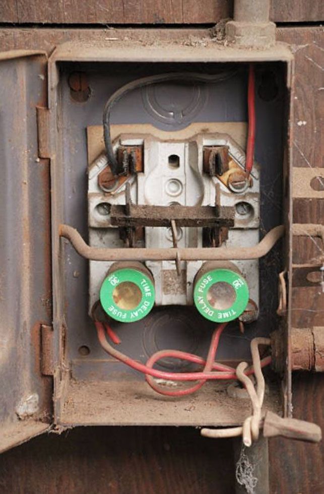 Obsolete breaker box