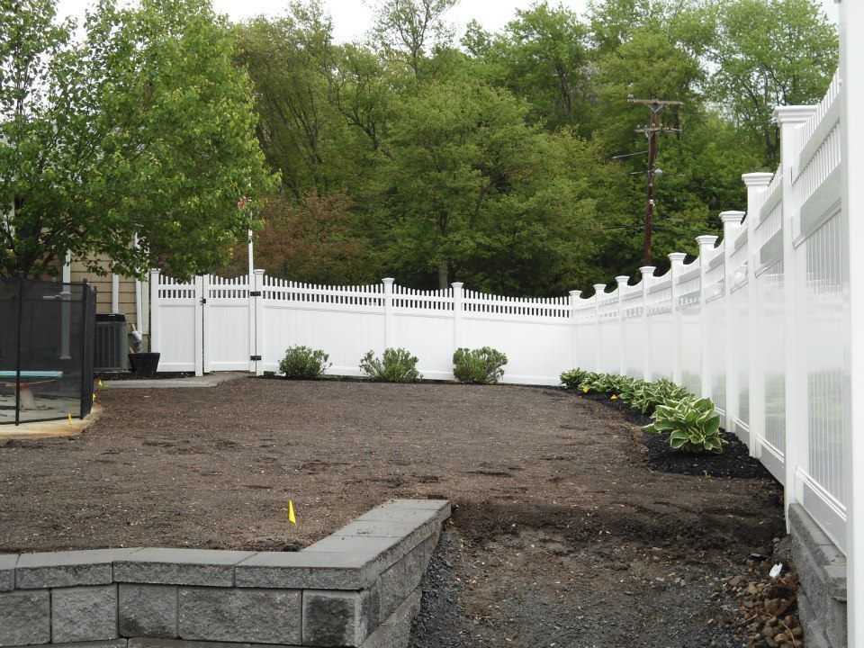 Vinyl fencing