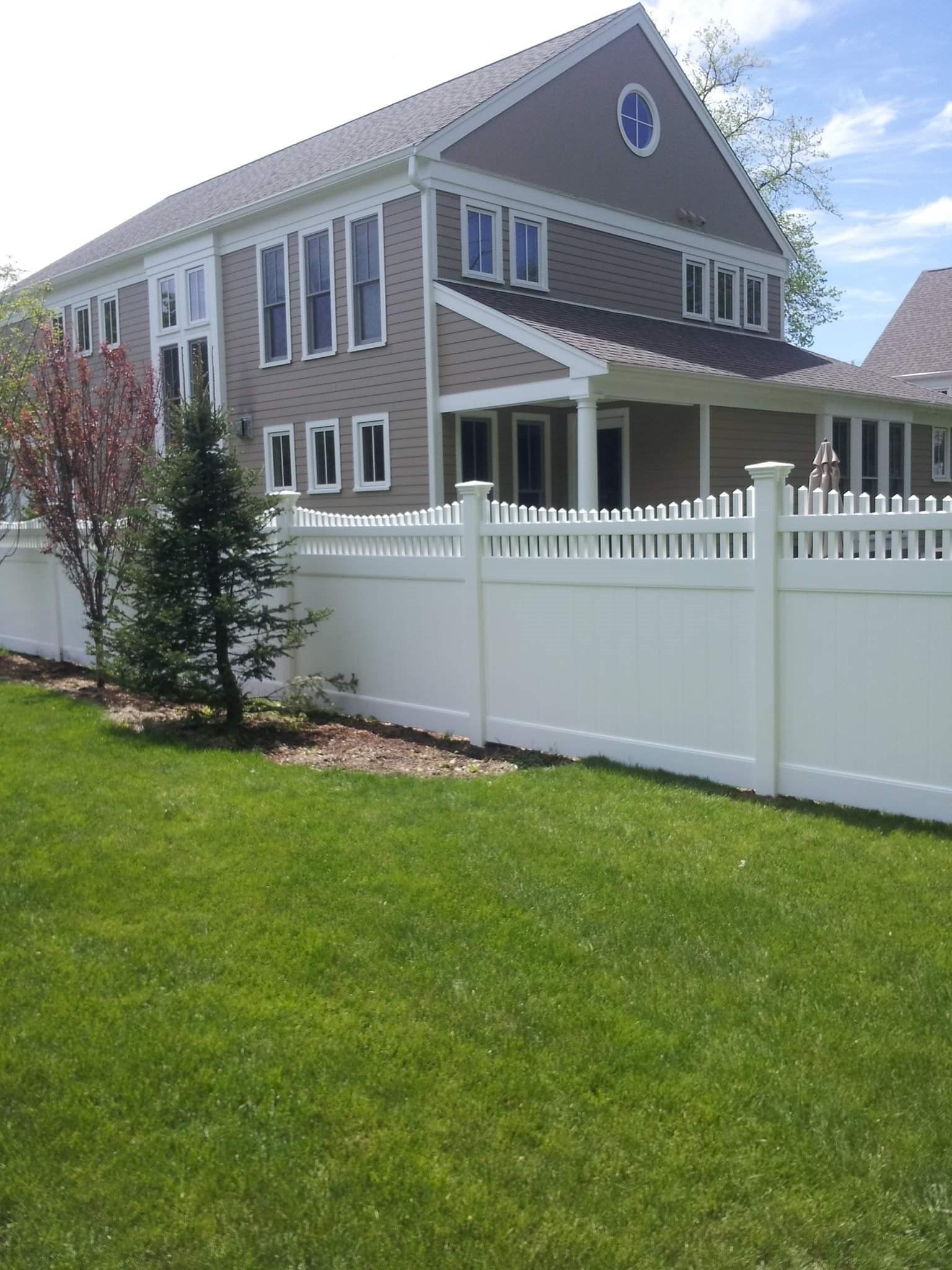 Vinyl fencing