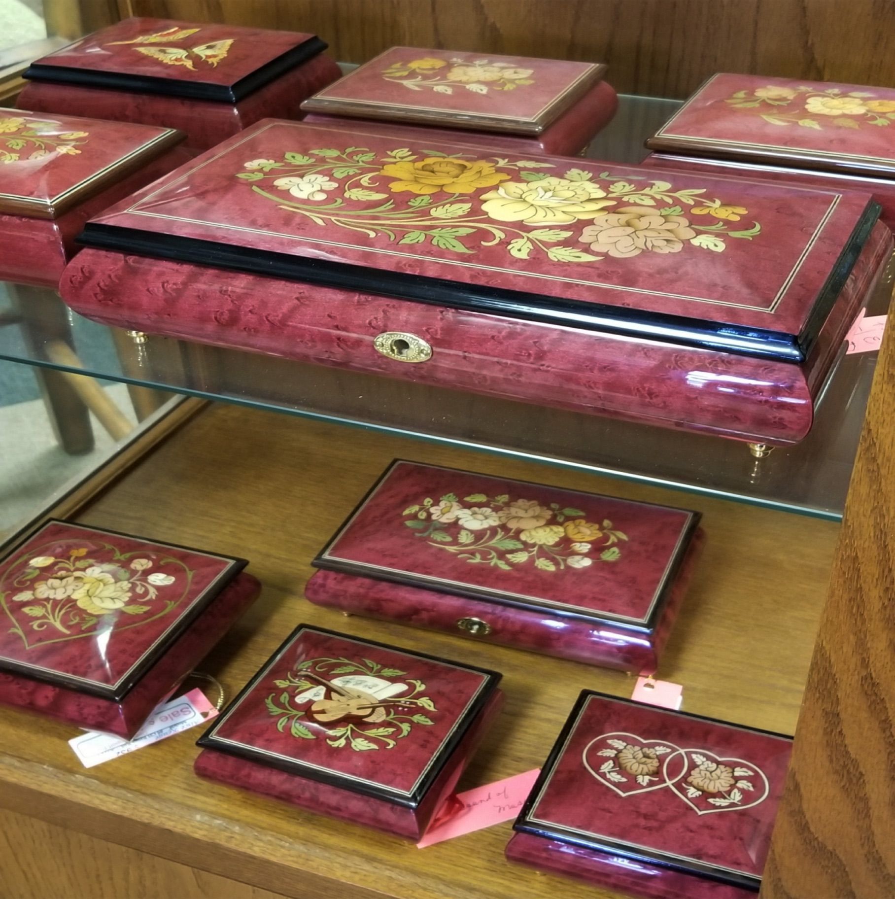 Classic looking musical boxes with ornamental designs