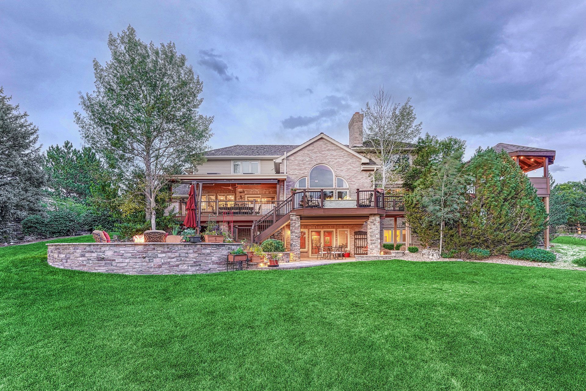 full view of the backyard