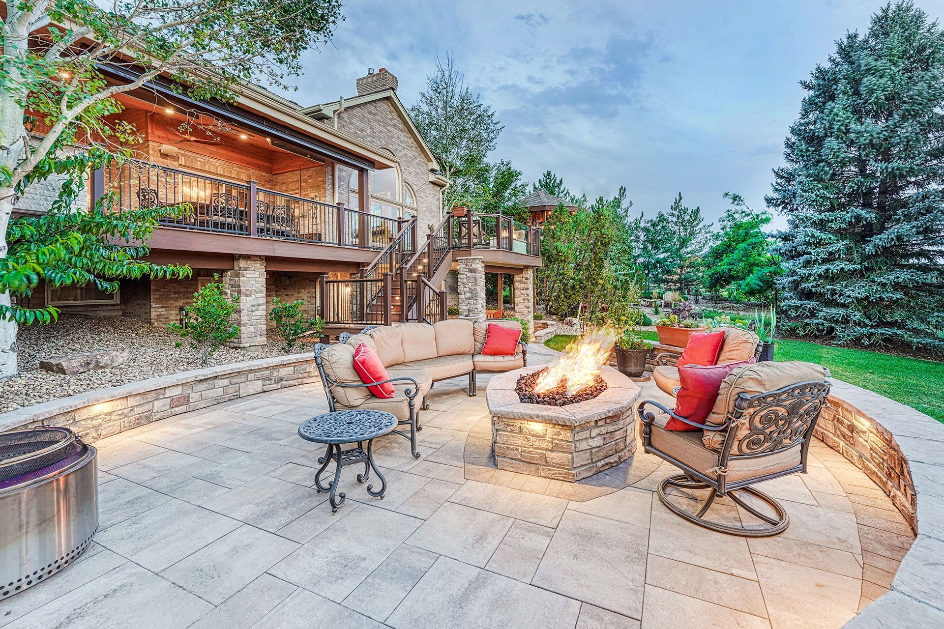 lounge area by the firepit
