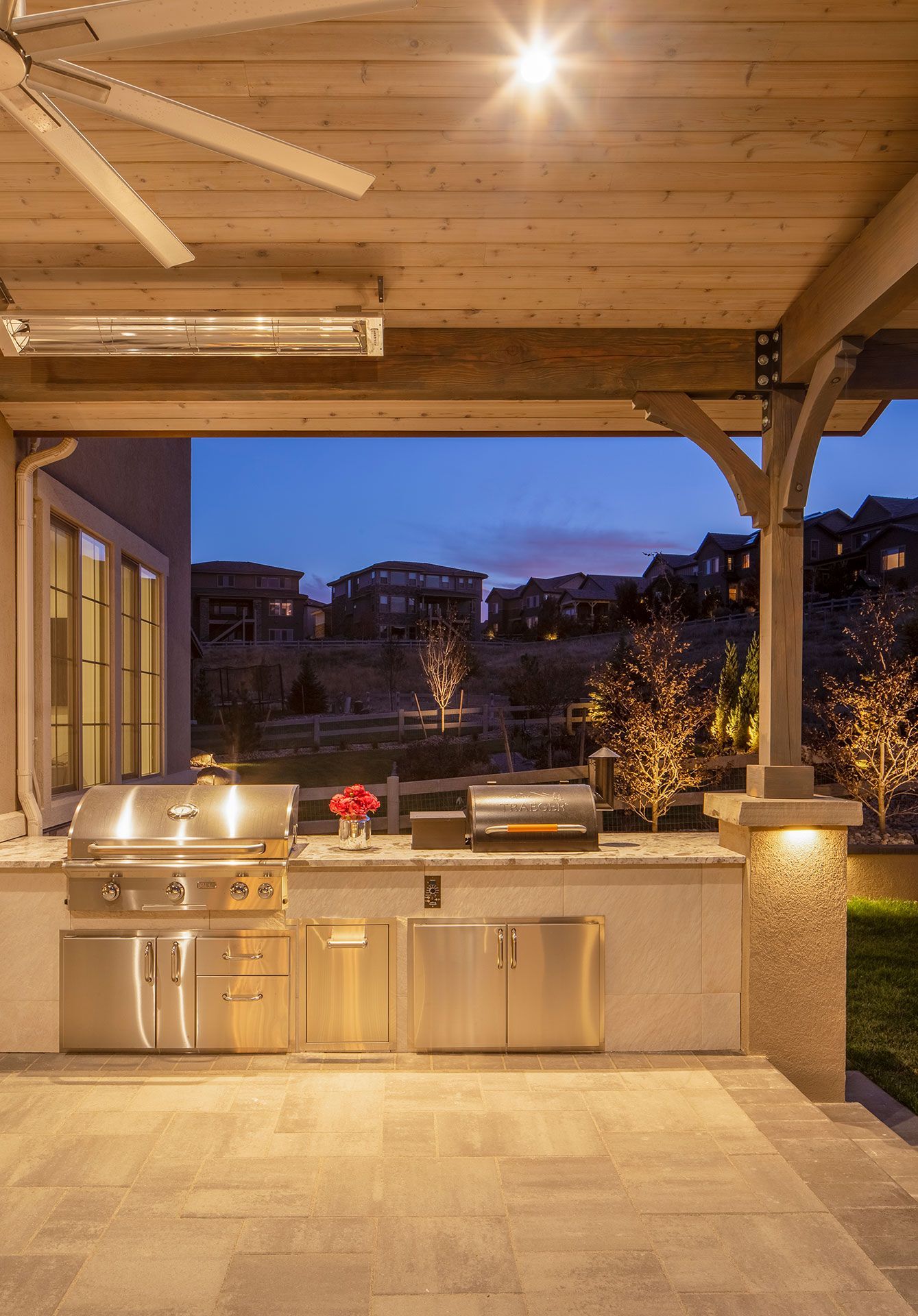 outdoor kitchen