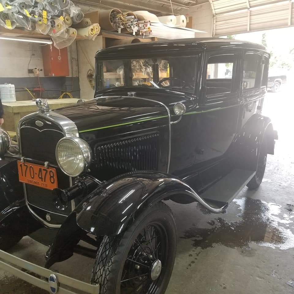 Auto upholstery service