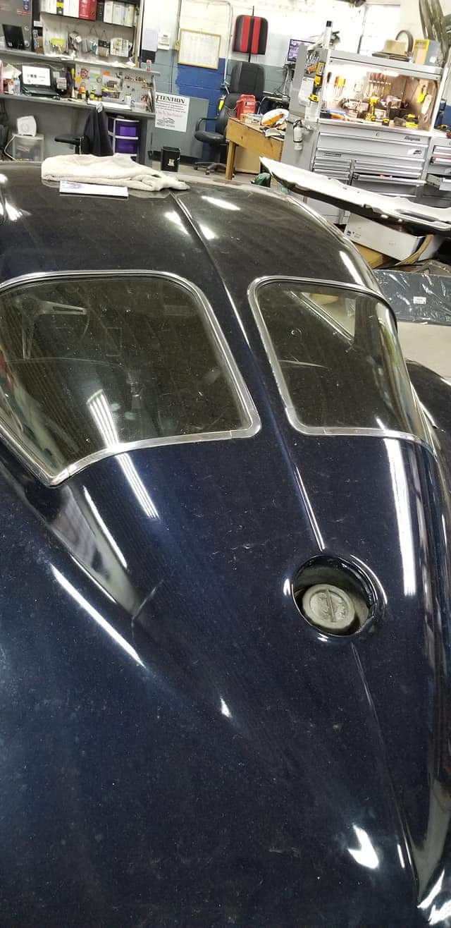 Auto upholstery service