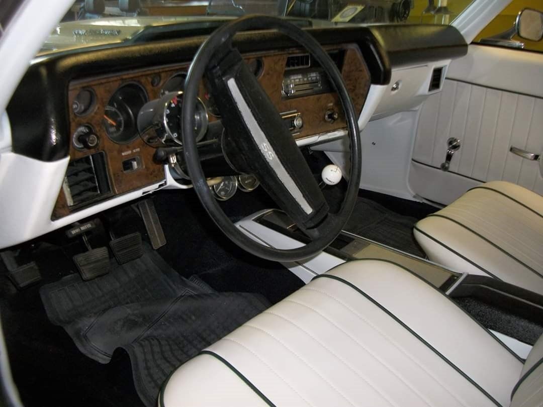 Custom auto Upholstery