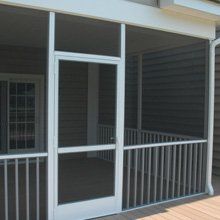 Porch with screen