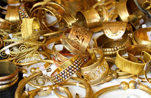 Gold jewelries display