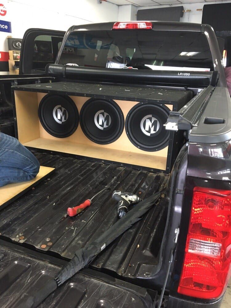 Speakers from Memphis in the back of a truck
