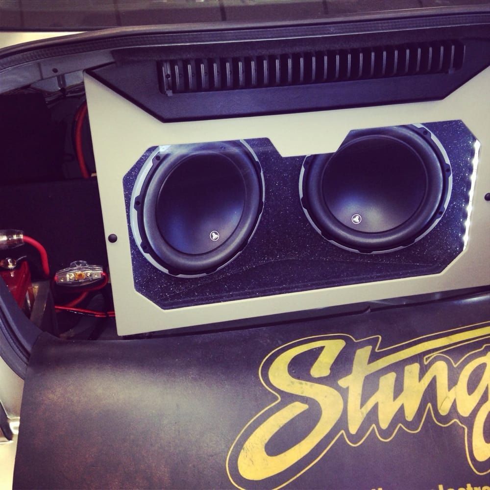 Custom JL Audio installation