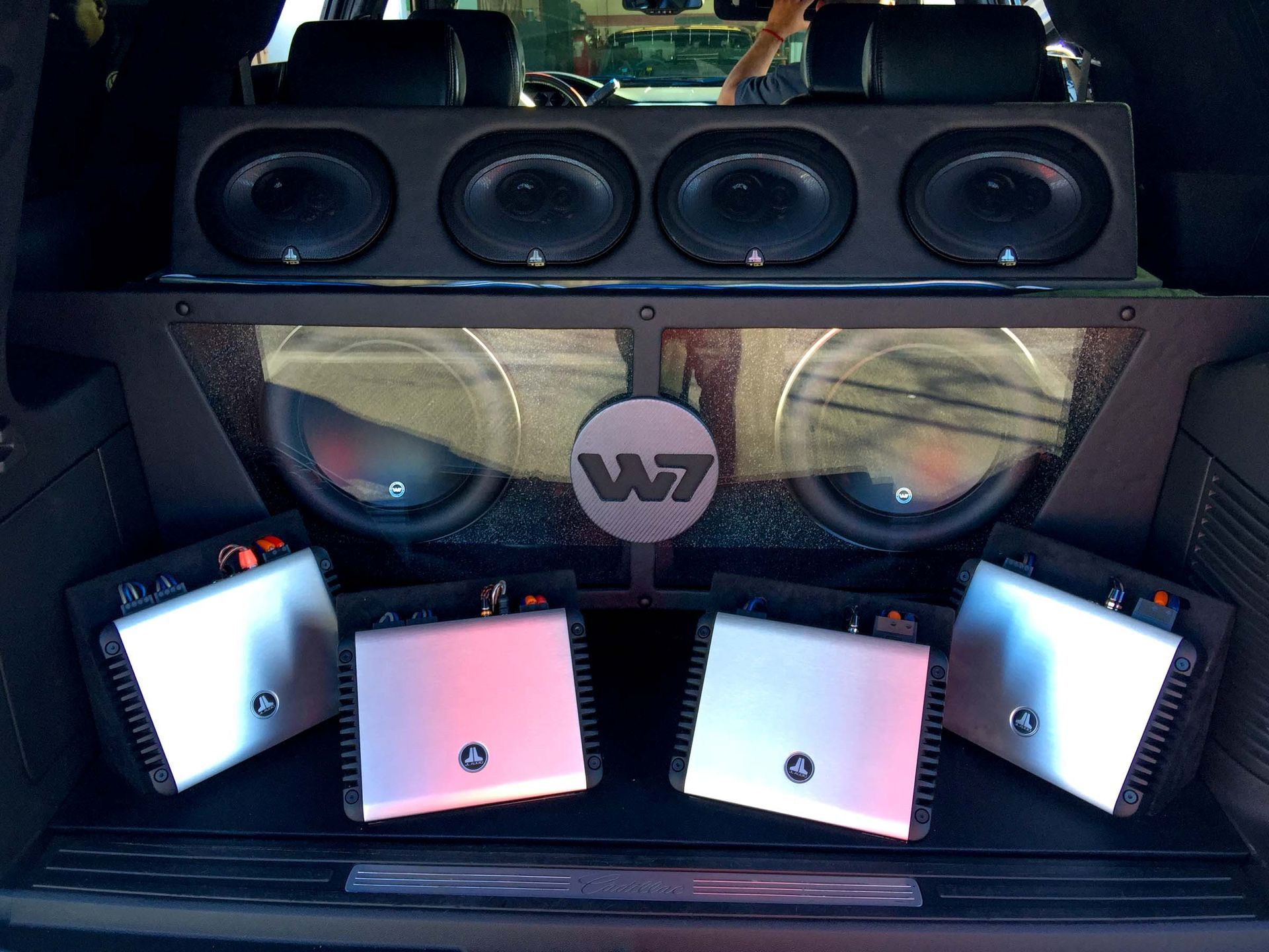 W7 JL Audio installed in a trunk