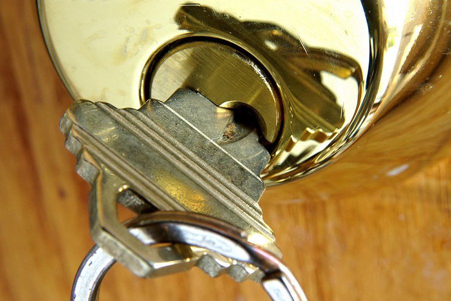 Door lock with key