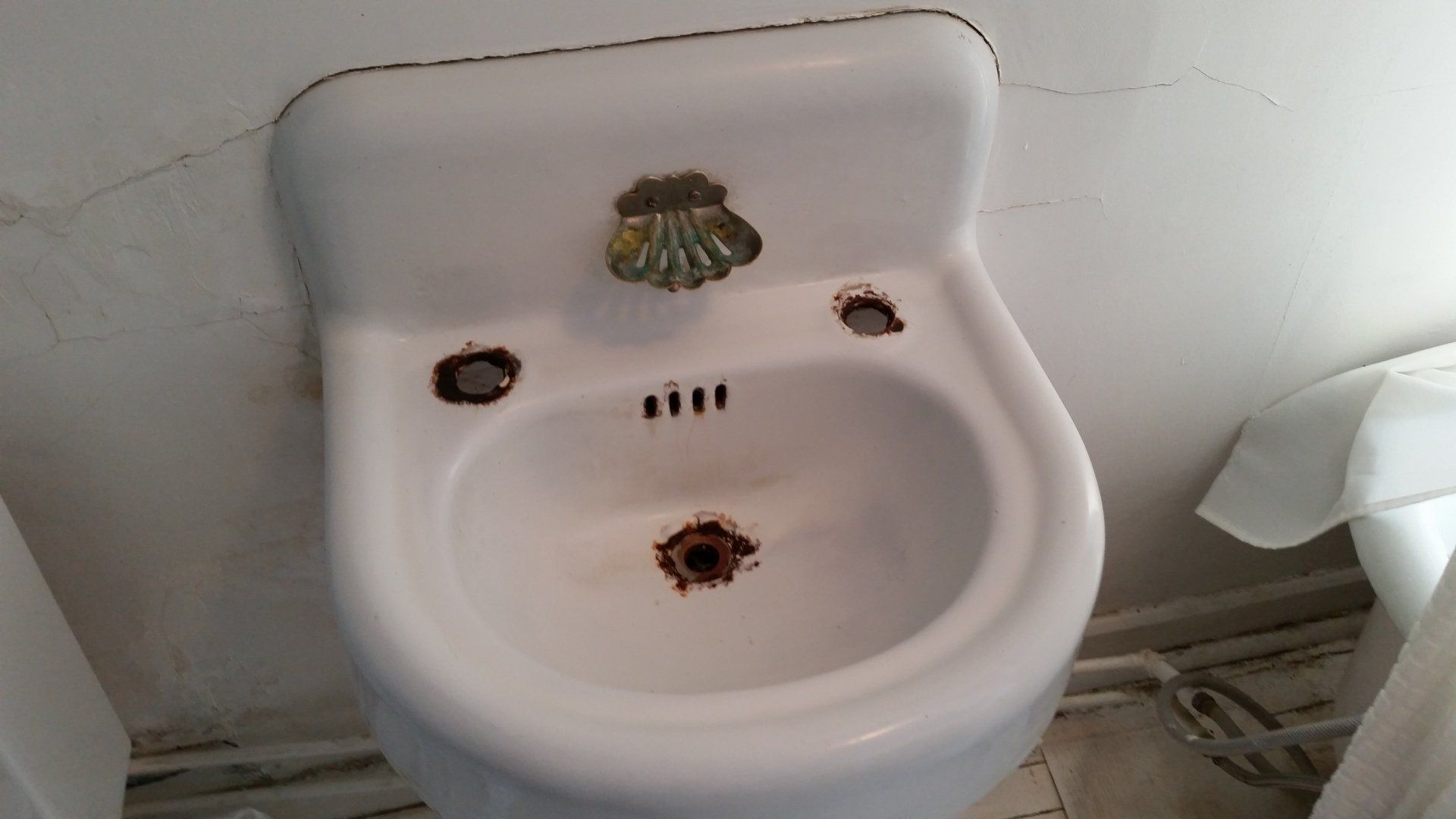 Sink refinishing before