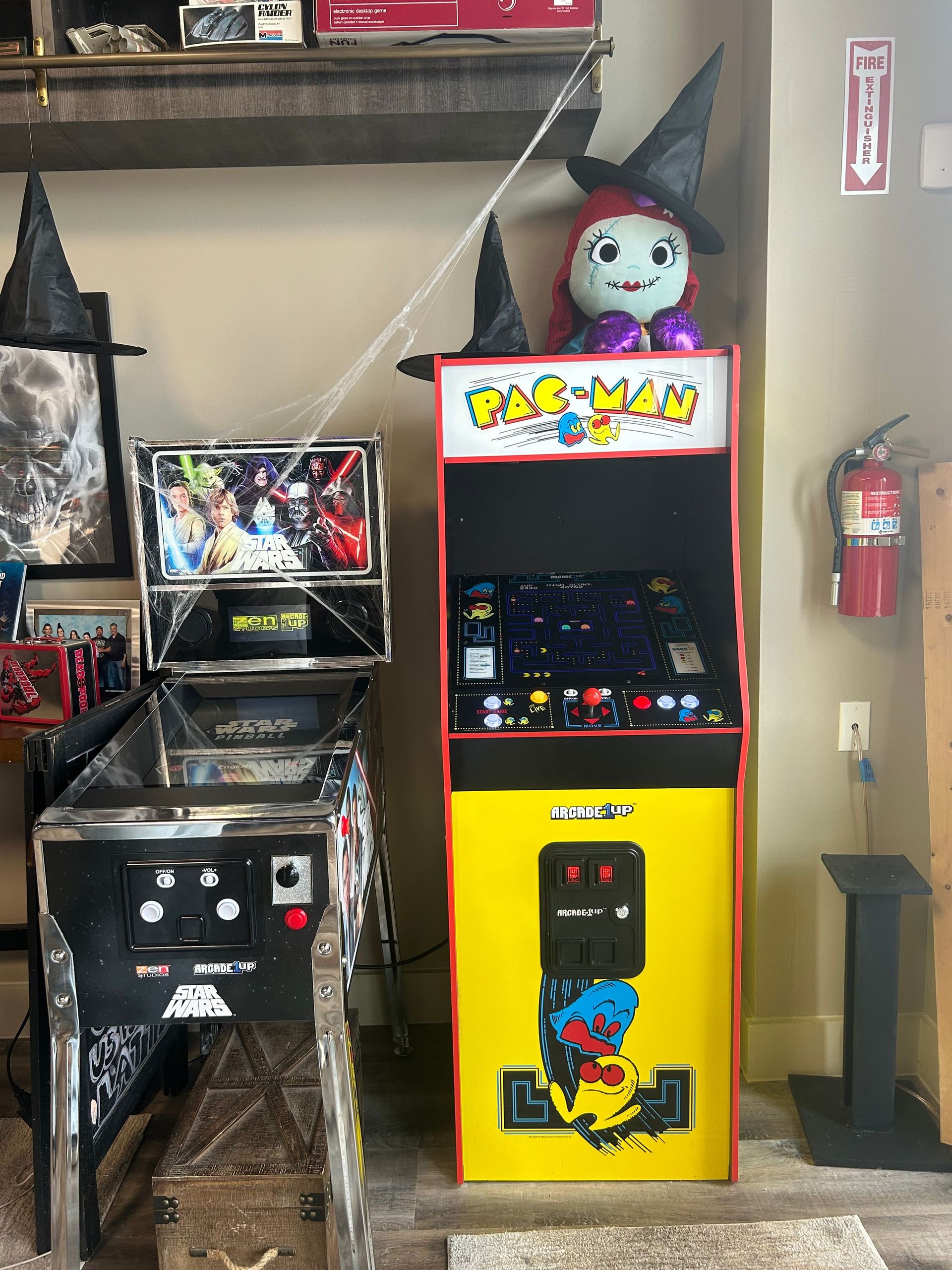 Cafe and Collectables Shop in Cypress, TX | Cronos Café and Collectables