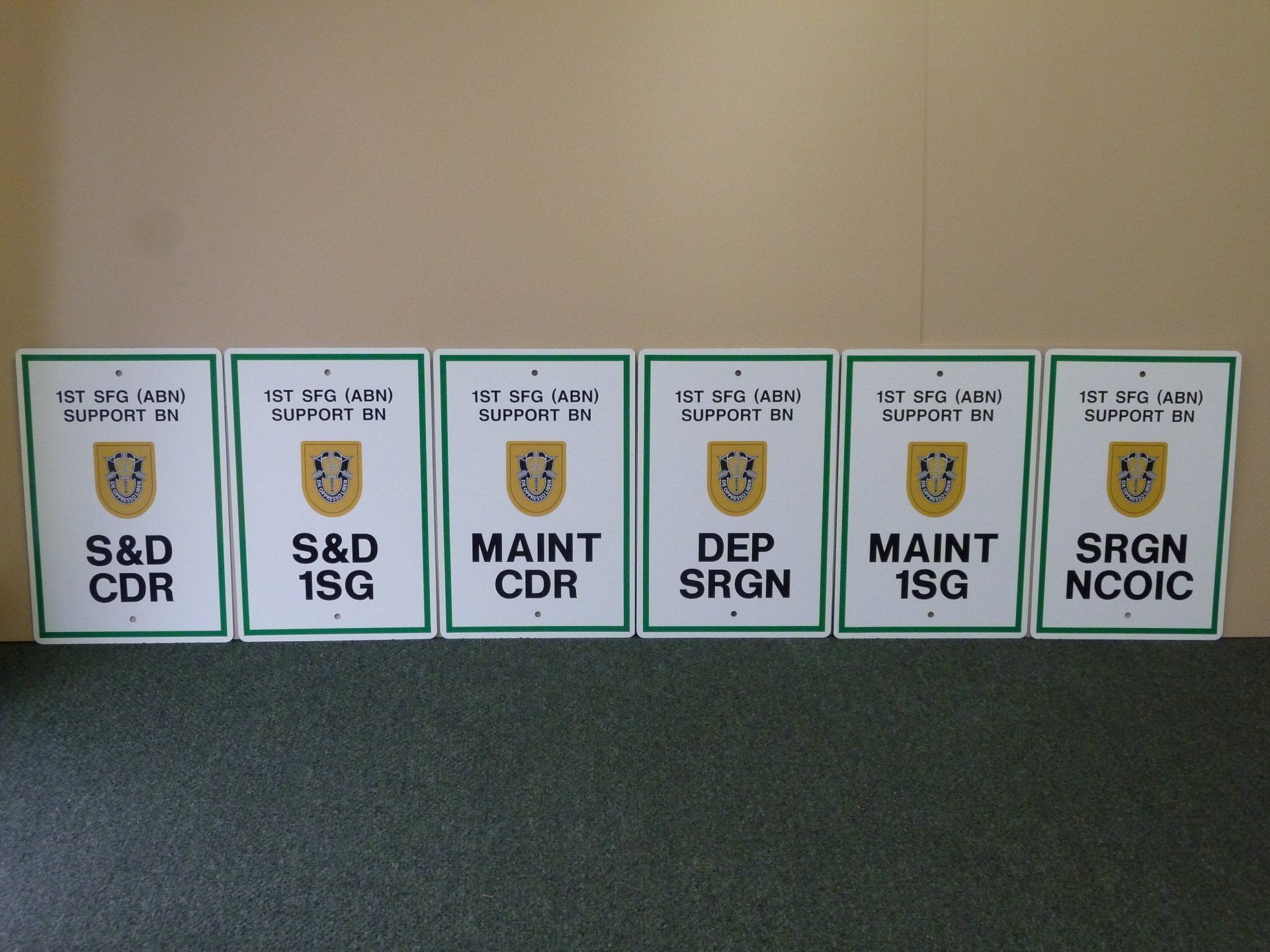 crown-signs-gallery-026