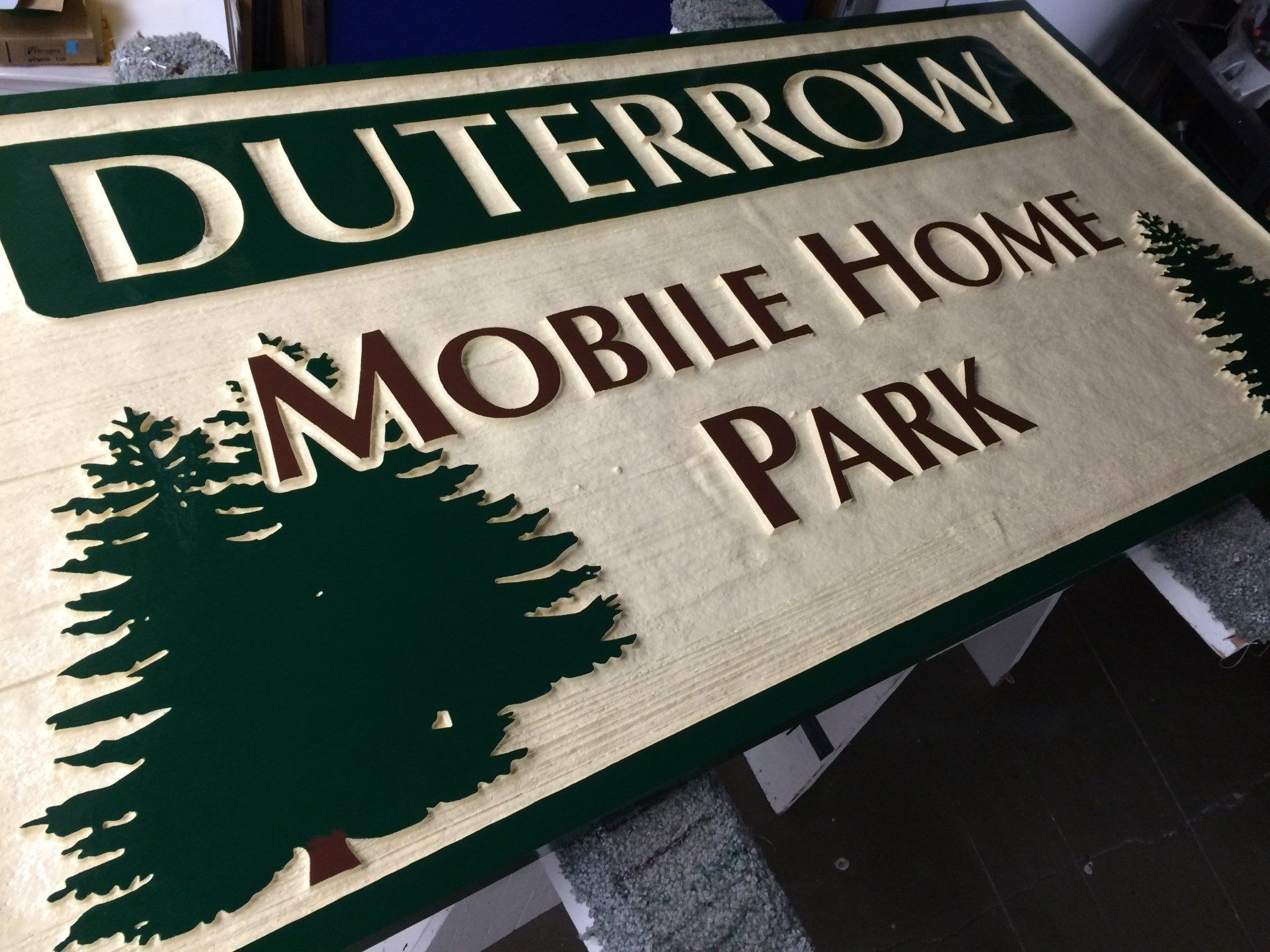 crown-signs-gallery-036