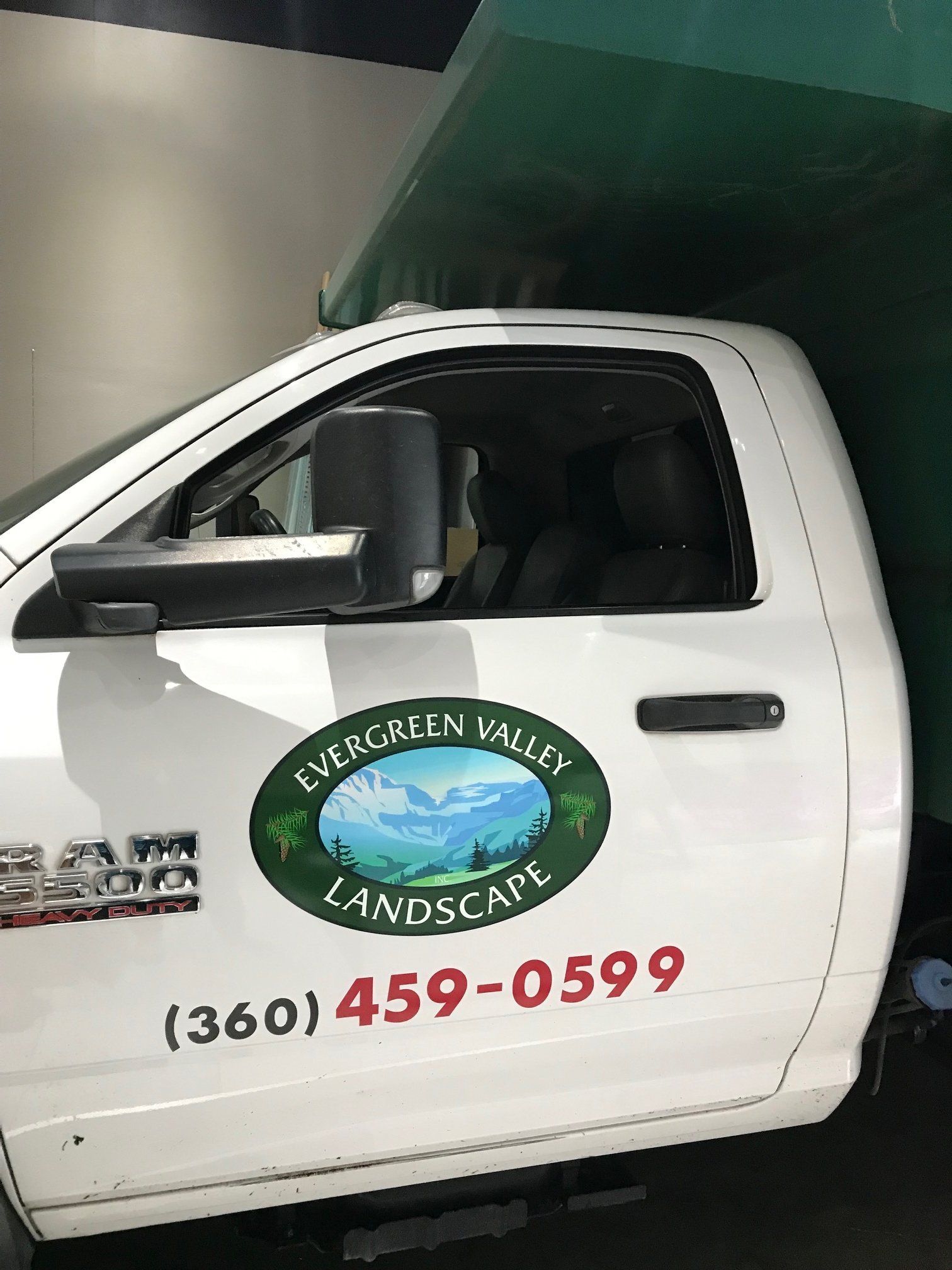Side vehicle graphic