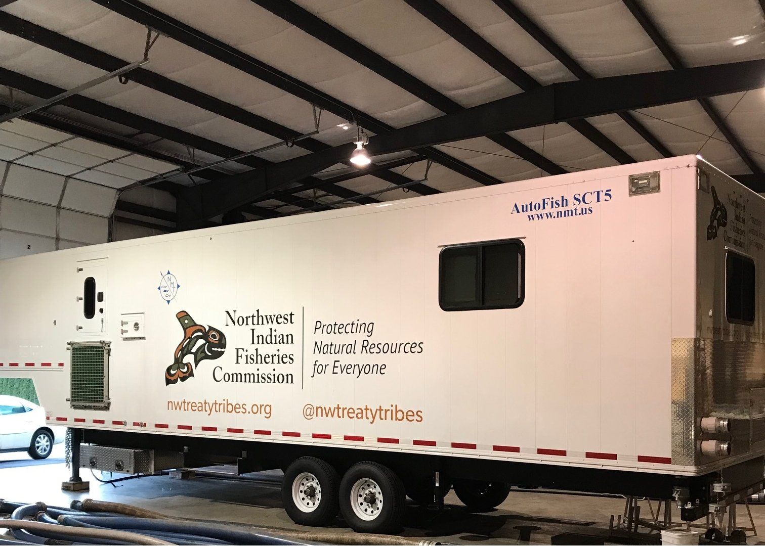 Vehicle side graphic