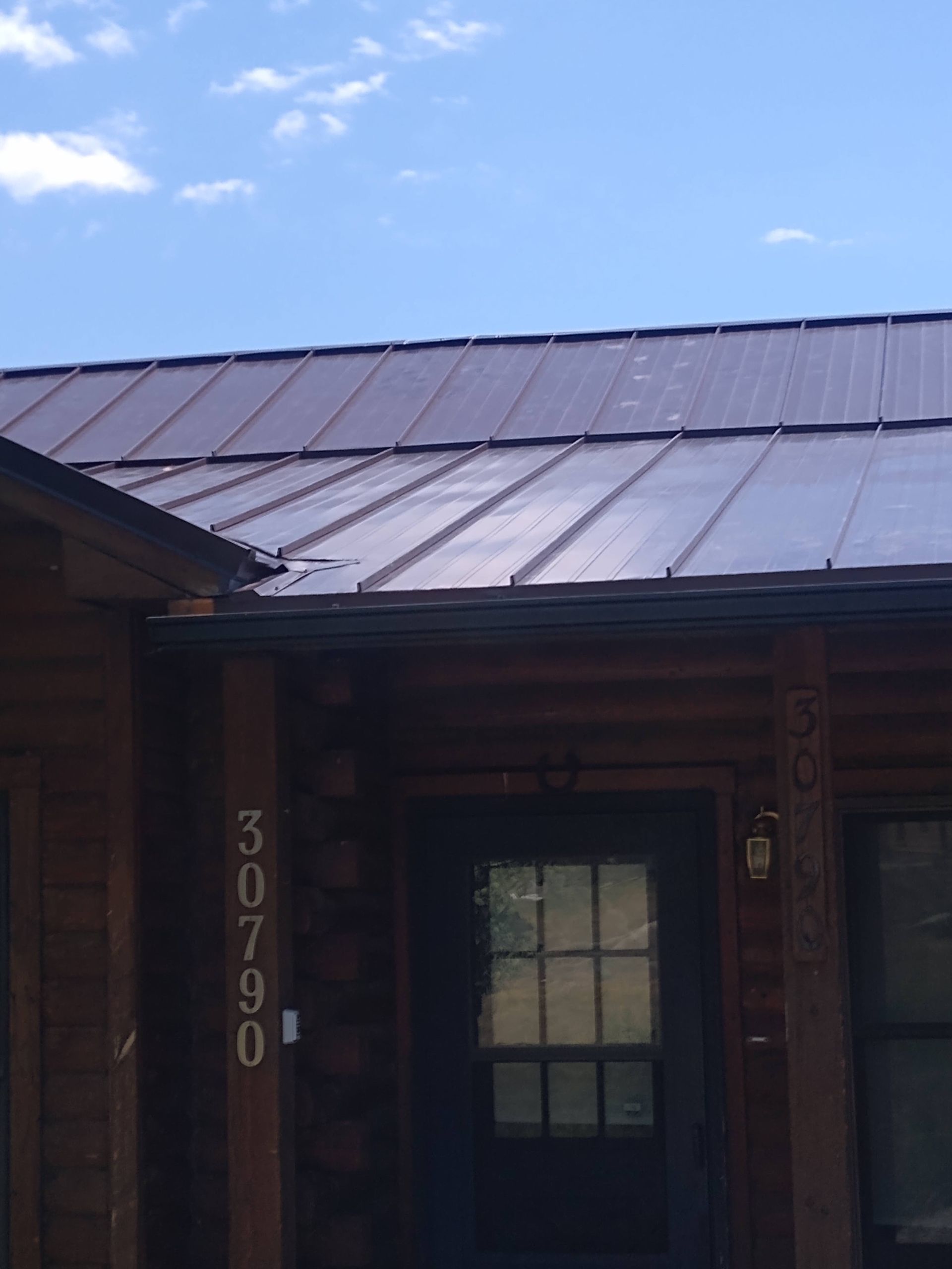 Seamless gutter in a beautiful minimalist design