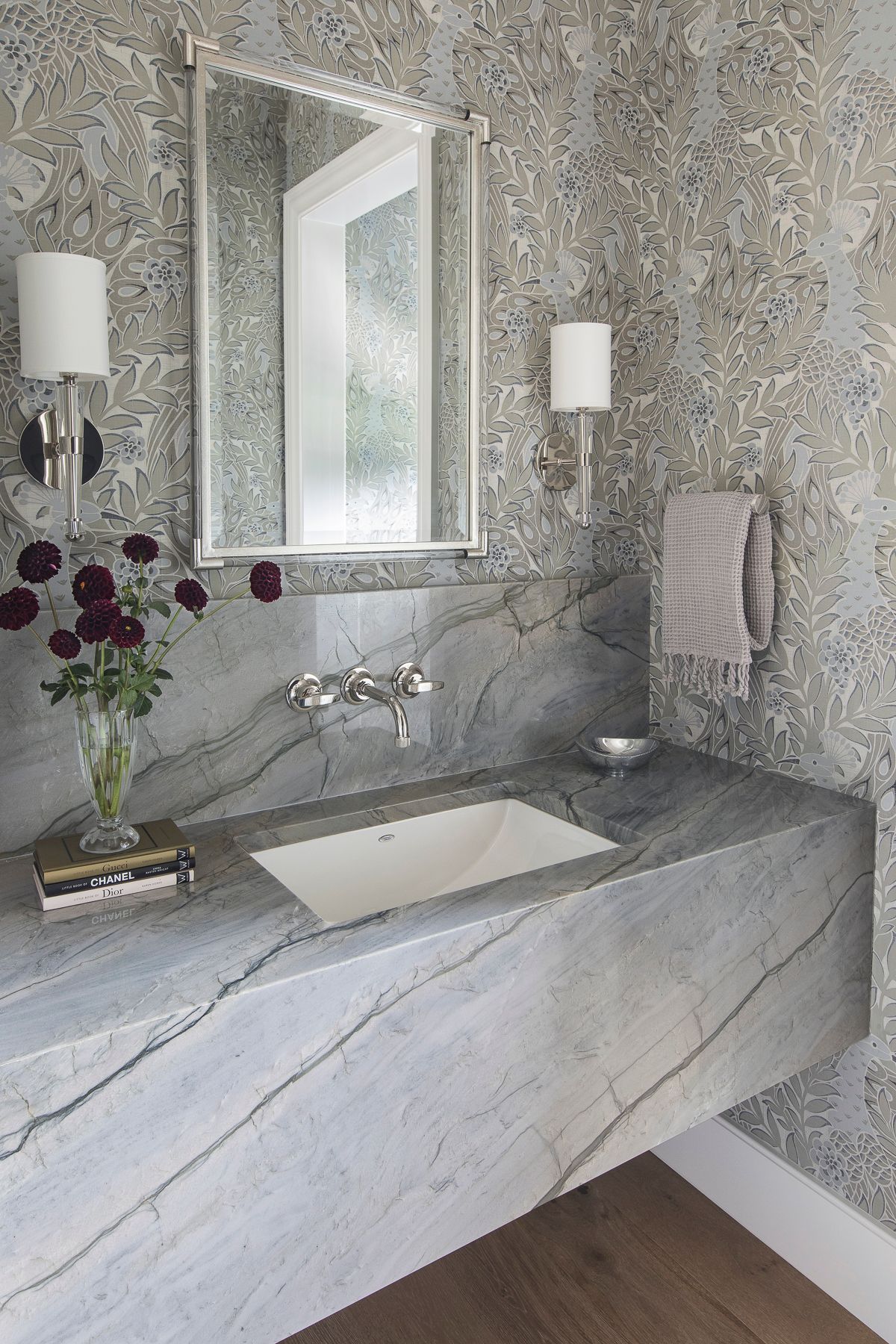 Beautifully designed bathroom sink