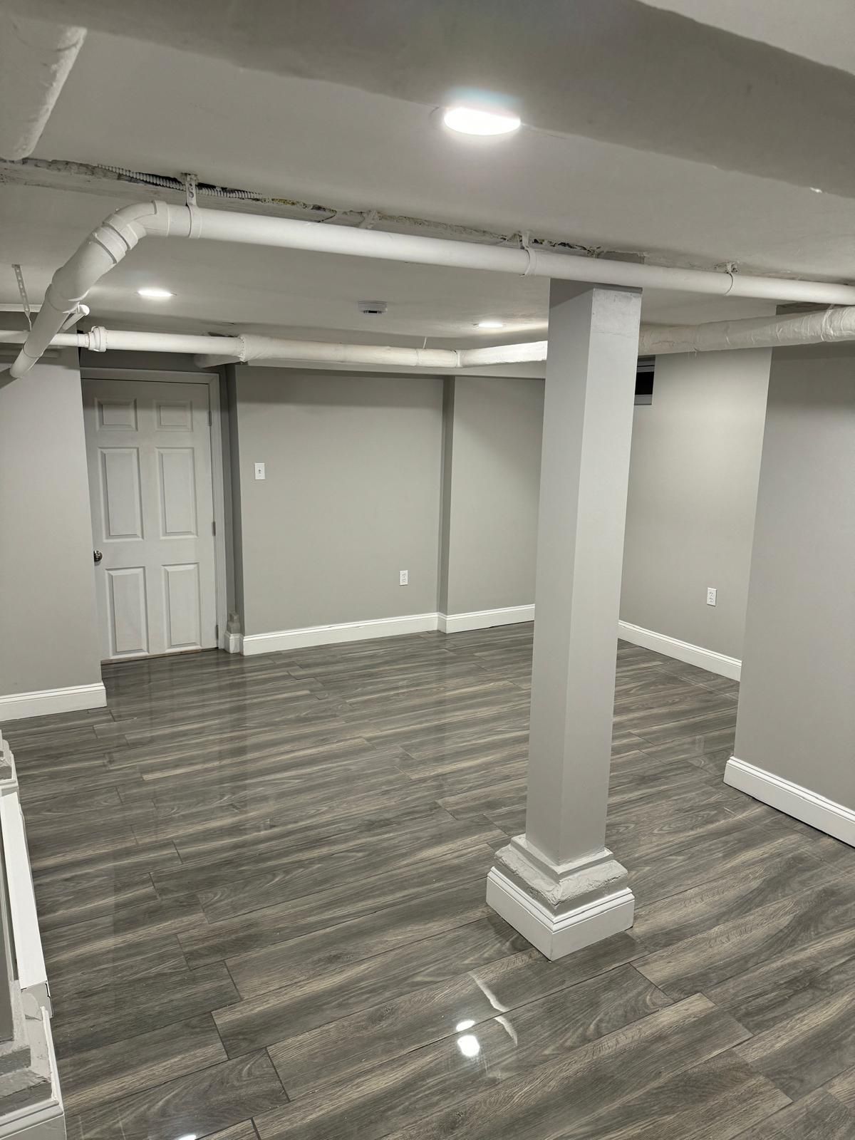 There is a pillar in the middle of the room.