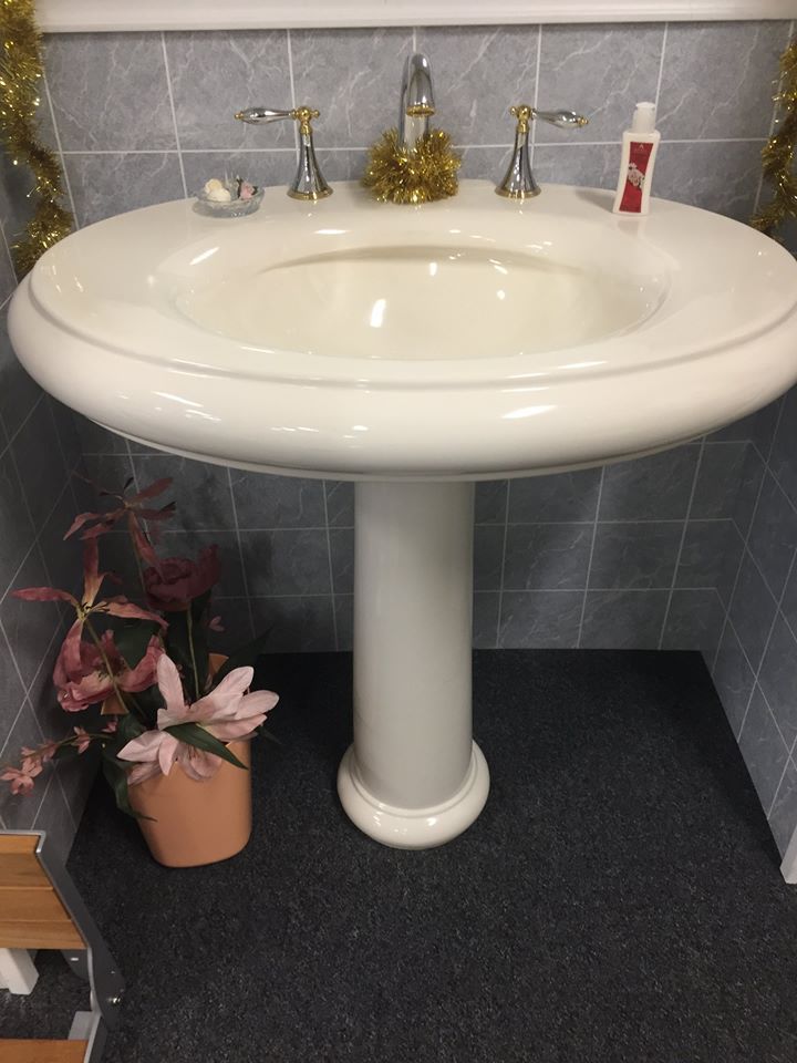 Bathroom sink