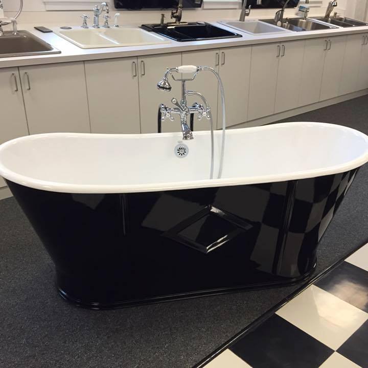 Bathroom tub