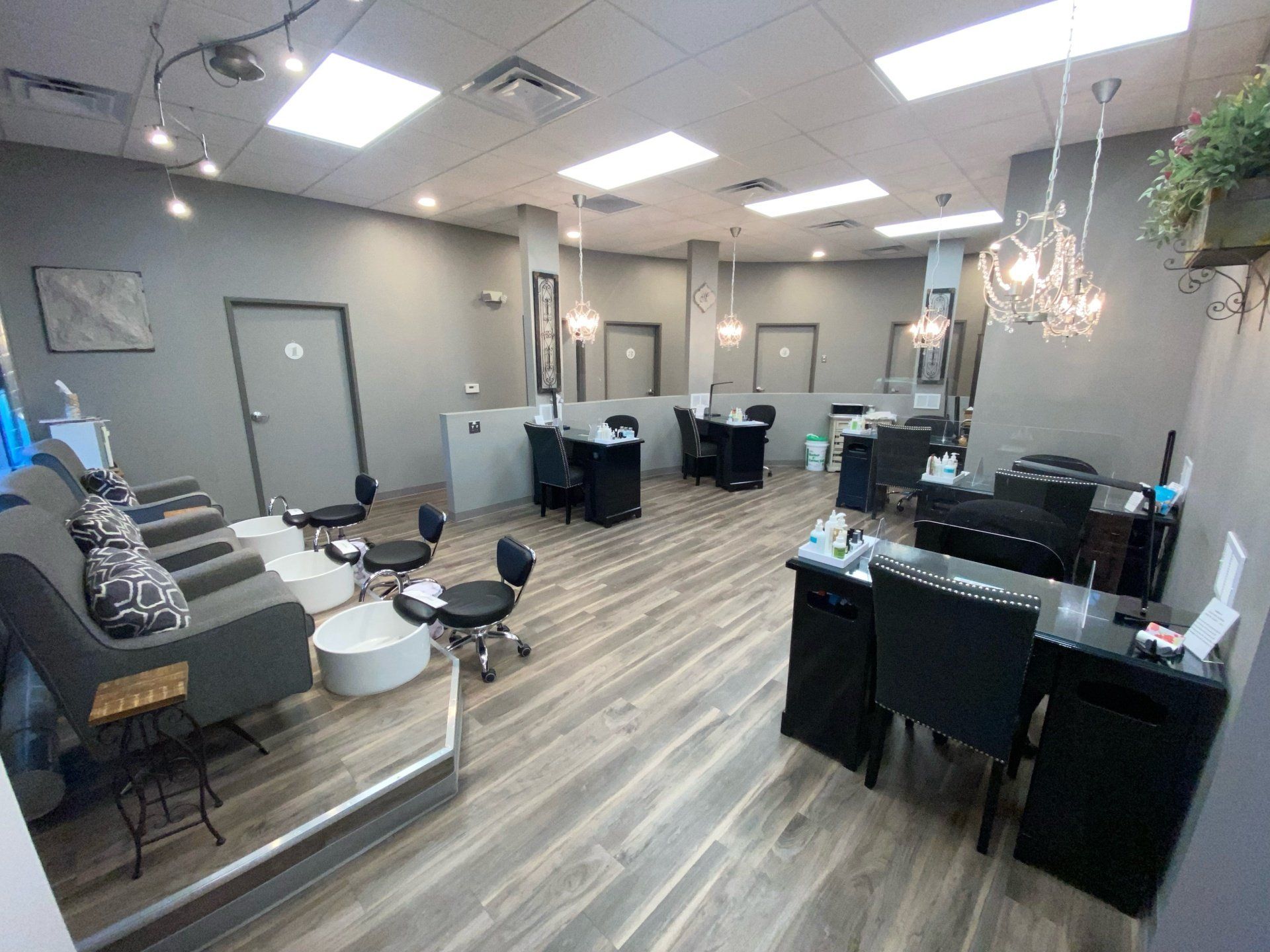 Minerva's Hair & Nails Salon View