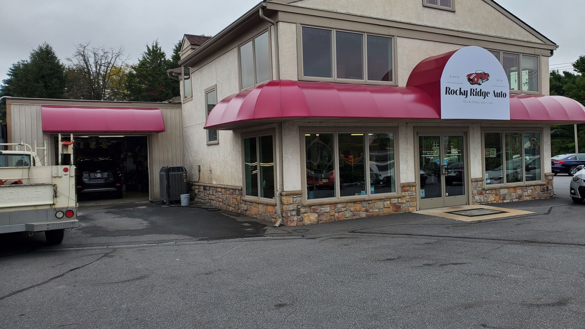 rocky ridge auto red awnings