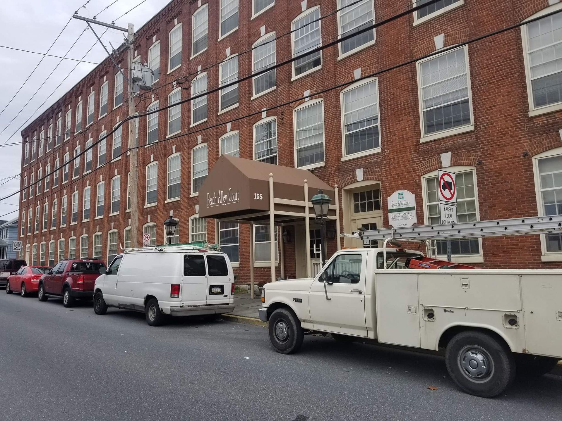 peach alley court entrance awning