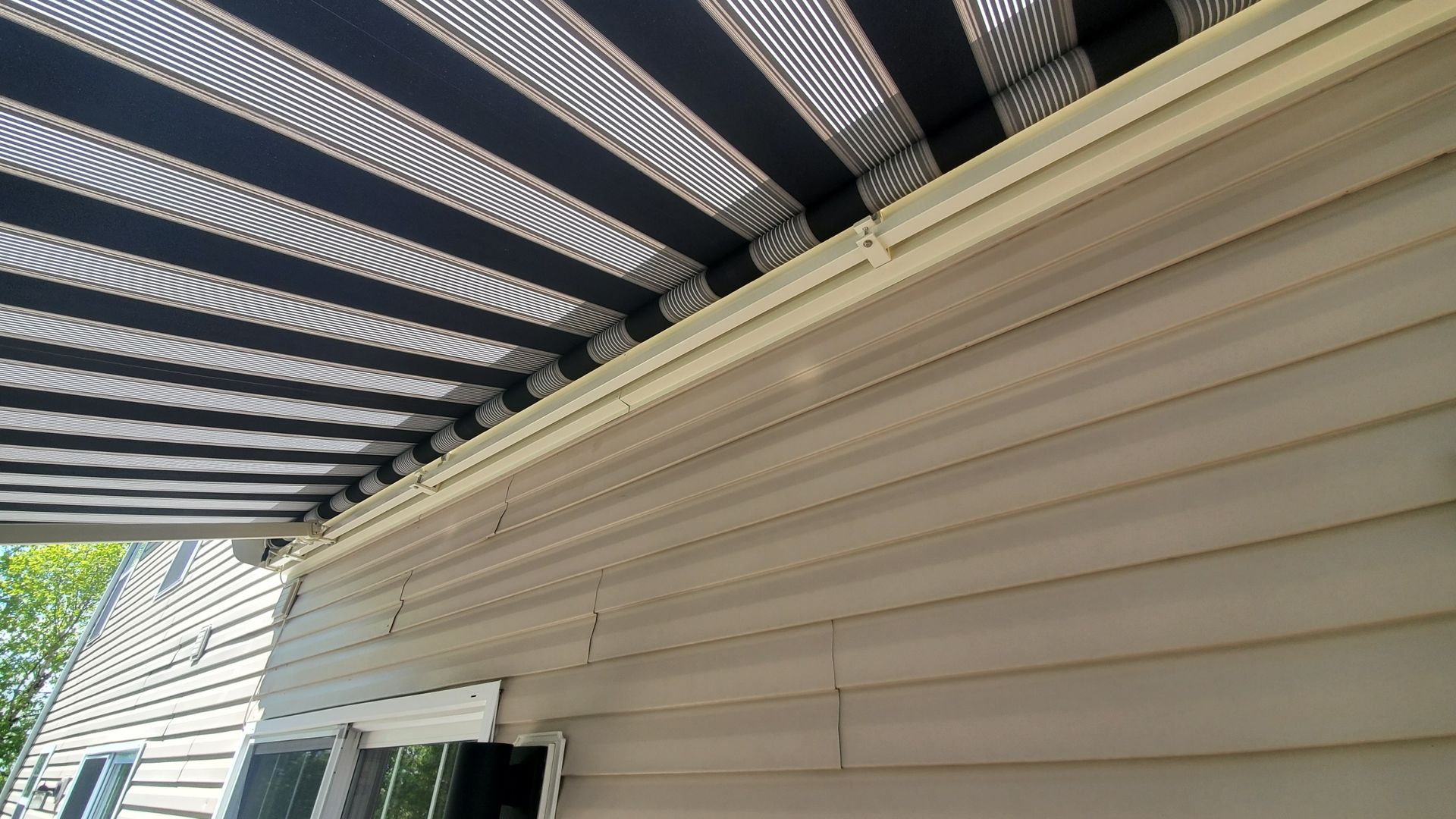 retractable awning frames