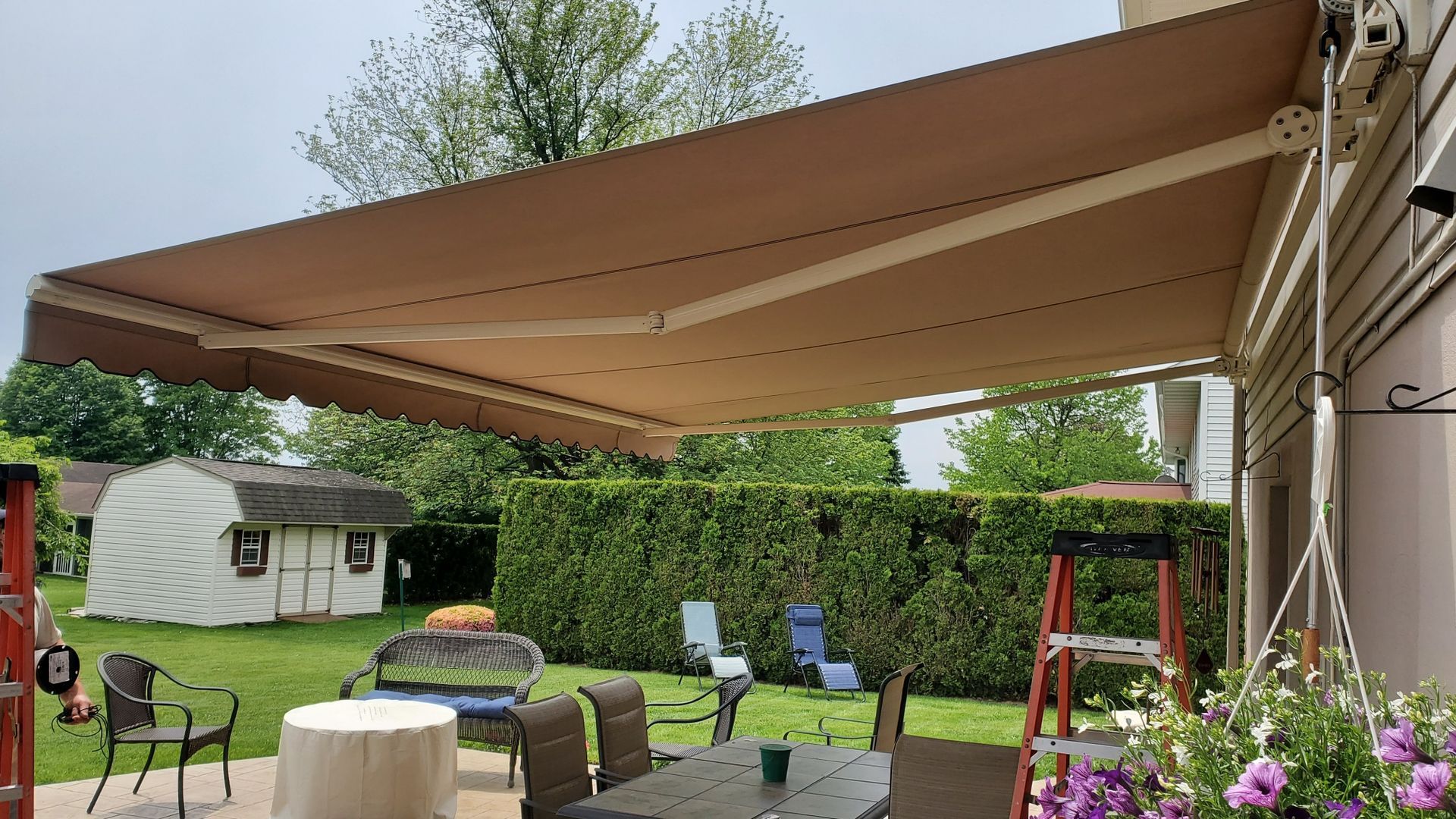 beautiful retractable awning
